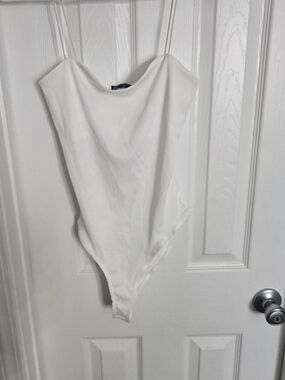 Zara White Ribbed Strappy Bodysuit Size M **